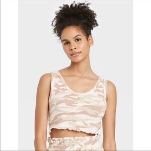 Colsie Cozy Camouflage Crop Tank Top Soft Stretchy Pink Cream Size Medium